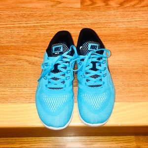 Nike Free RN Women’s Sneakers